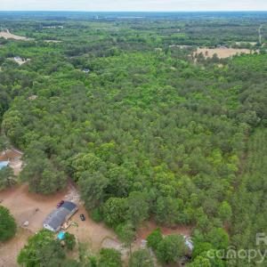 Photo #15 of 3133 Magnolia, Bennettsville, SC