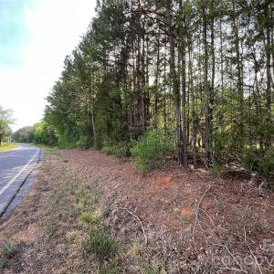 Photo #6 of 5620 Barrier Georgeville, Mount Pleasant, NC