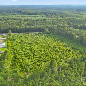 Photo #10 of 5472 Bluff, Columbia, SC