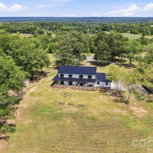 Photo #11 of 1726 Old Cheraw, Rockingham, NC