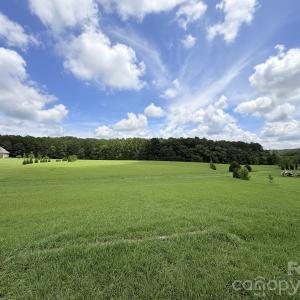 Photo #6 of 1400 Steeplechase, Mount Pleasant, NC