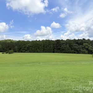 Photo #8 of 1400 Steeplechase, Mount Pleasant, NC