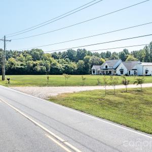 Photo #16 of 11979 NC 801, Mt Ulla, NC