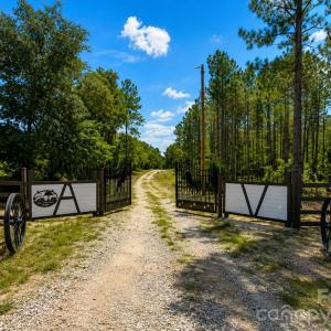 Photo #5 of 3203 Landfill, Mount Croghan, SC
