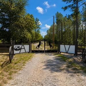 Photo #6 of 3203 Landfill, Mount Croghan, SC