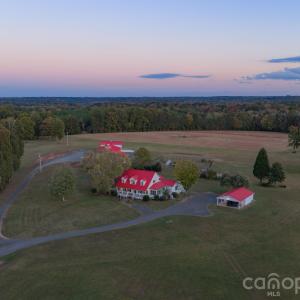Photo #46 of 1260 Beaver Island Trail, Walnut Cove, NC
