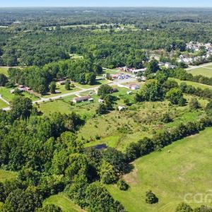 Photo #4 of 2997 Flat Creek, Lancaster, SC