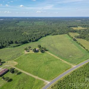 Photo #35 of 589 Bill Curlee, Polkton, NC
