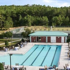 SLV outdoor swimming pool