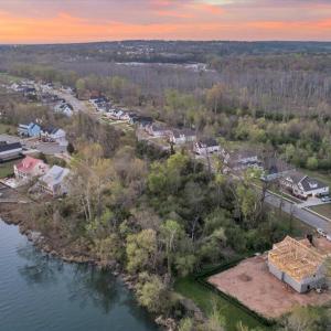 11-628 Rivernorth Dr, 200ft View, Drone-