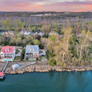 06-628 Rivernorth Dr, 100ft View, Drone-