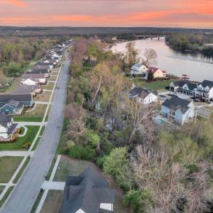 08-628 Rivernorth Dr, 100ft View, Drone-