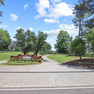 Entrance - Mt. Vintage