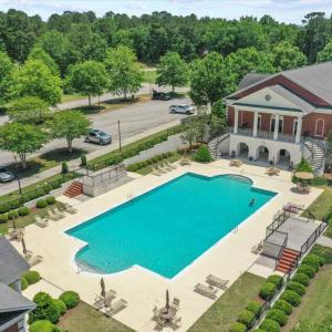 Pool - Mt. Vintage