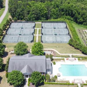 Neighborhood Amenities!
