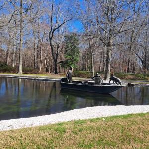 Entrance to Bay-Creek