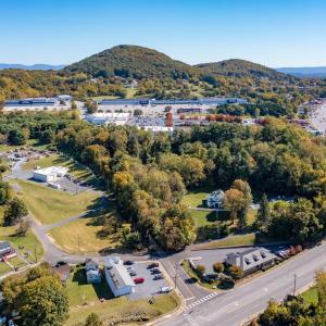 Photo #2 of 603 CALVERT ST, STAUNTON, VA 4.2 acres