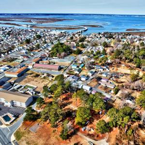 Photo #3 of L2 TAYLOR ST, CHINCOTEAGUE, VA 0.3 acres