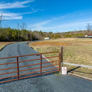 Photo #1 of 1337 STAGE JUNCTION RD, COLUMBIA, VA 10.0 acres