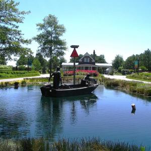 Bay Creek Entrance