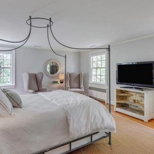 Photo #35 of 1426 DAIRY RD, CHARLOTTESVILLE, VA 0.5 acres