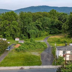 Photo #5 of 836 RIDGE ST, CHARLOTTESVILLE, VA 0.4 acres