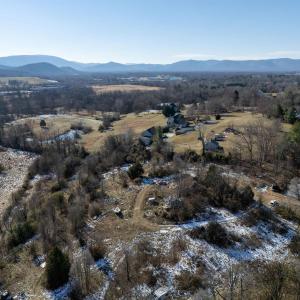 Photo #3 of 2024 BAYLOR AVE, WAYNESBORO, VA 4.3 acres
