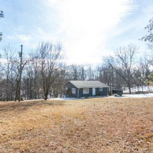 The family changed to a workshop, but can be a 1 bedroom home.