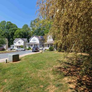 Photo #7 of 123 and 125 ROYS PL, CHARLOTTESVILLE, VA 0.1 acres