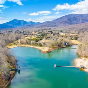 Photo #21 of 38 CREEKSIDE CL, NELLYSFORD, VA 1.1 acres