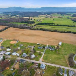 Photo #3 of 15,17,25,37 HAYFIELD LN, FORT DEFIANCE, VA 36.5 acres