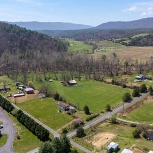 Photo #10 of 14506 TRAVIS LN, FULKS RUN, VA 1.0 acres