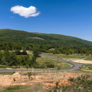 Photo #1 of 2030 STOCKTON CREEK LN, AFTON, VA 3.1 acres