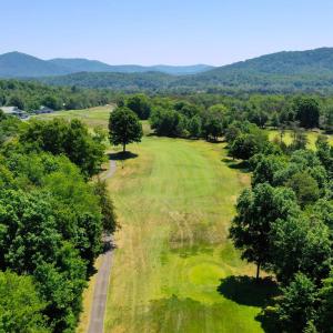 Golf and Mountain views!