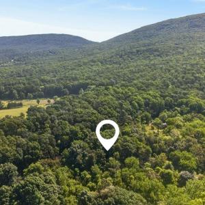 Photo #2 of 258 STRICKLER LN, NEW MARKET, VA 1.7 acres