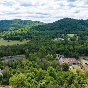 Photo #33 of 717 CEDAR MEADOW DR, NELLYSFORD, VA 0.9 acres