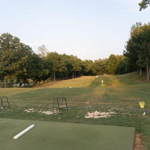 The Lake Monticello Golf Course is just 10 minutes away. (Golf course charges additional fees.)