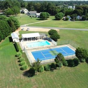 COMMUNITY CLUB HOUSE POOL/TENNIS