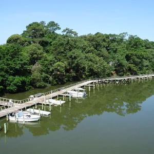 COMMUNITY BOAT DOCK