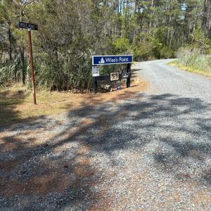 Entrance to Wise's Point community