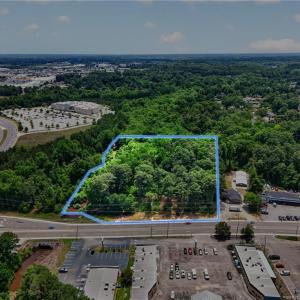 Photo #7 of 5017 Yadkin, Fayetteville, NC 3.7 acres