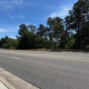 Photo #16 of 5017 Yadkin, Fayetteville, NC 3.7 acres