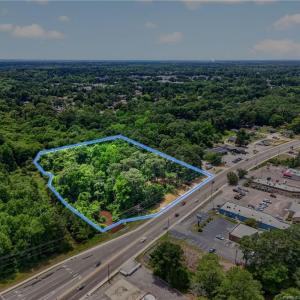 Photo #6 of 5017 Yadkin, Fayetteville, NC 3.7 acres