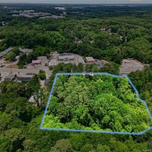 Photo #4 of 5017 Yadkin, Fayetteville, NC 3.7 acres