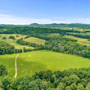 Photo #3 of 8160 FROGTOWN RD, MARSHALL, VA 450.0 acres