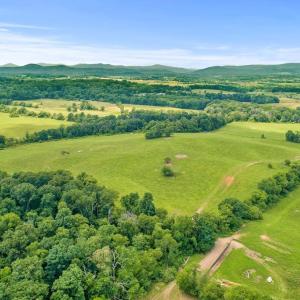 Photo #25 of 8160 FROGTOWN RD, MARSHALL, VA 450.0 acres
