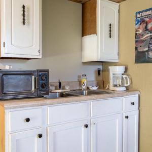 Photo #8 of 1 CUBBAGE HOLLOW ROAD, STANLEY, VA 225.3 acres