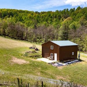 Photo #22 of 1 CUBBAGE HOLLOW ROAD, STANLEY, VA 225.3 acres