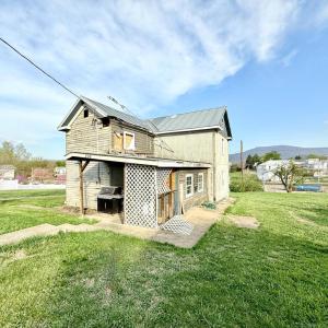 Photo #5 of 206 MASONIC DR, STANLEY, VA 0.3 acres