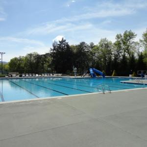 Hunting Hills Pool